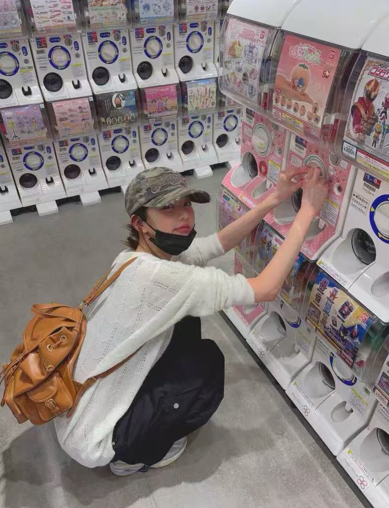 IVE Wonyoung&Lesserafim Chaewon Inspired Multi-Pocket Cargo Pants