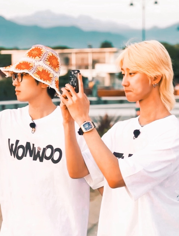 SEVENTEEN Nanatour inspired Beach Sunshine Graphic T-Shirt