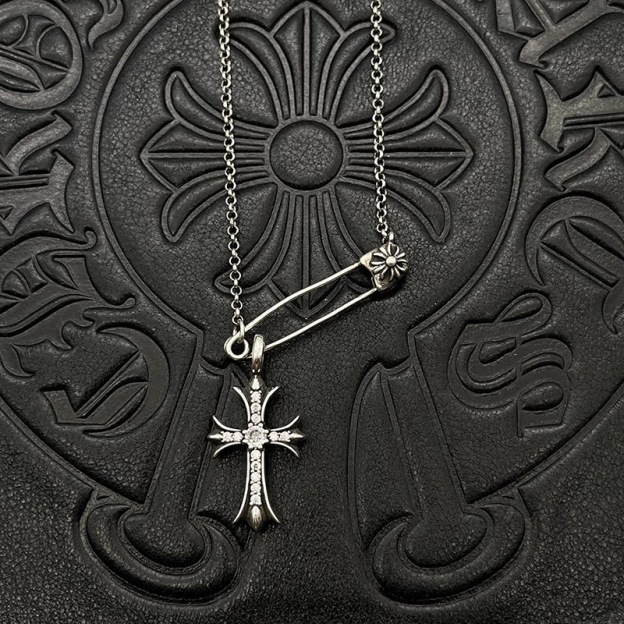 Enhypen Niki inspired chrome heart necklace-Ni-Ki