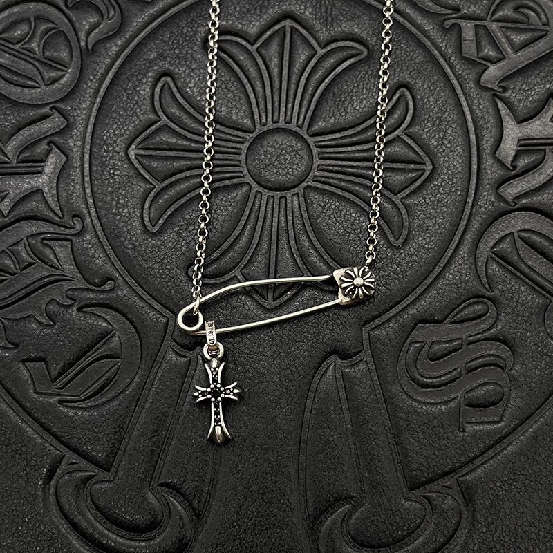 Enhypen Niki inspired chrome heart necklace-Ni-Ki