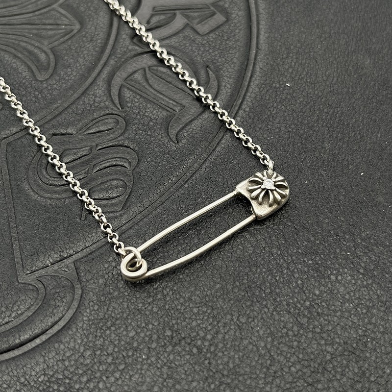 Enhypen Niki inspired chrome heart necklace-Ni-Ki