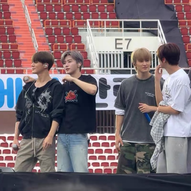 NCT DREAM 2025 Tour DreamTheFuture in Bangkok Merch Inspired T-Shirt