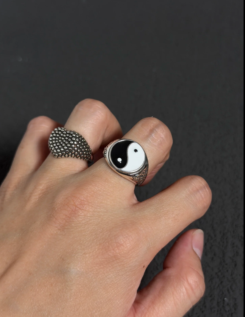 Cortis Martin 2Pcs Yin Yang & Heart Studded Vintage Punk Rings Set