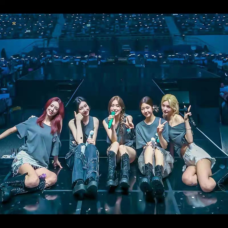 ITZY The 4th Fan Meeting OnAir in Seoul Merch Inspired T-Shirt