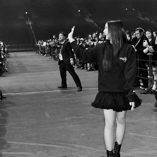 Jisoo LightsLoveAction In Tokyo Hoodie-Blackpink Jisoo