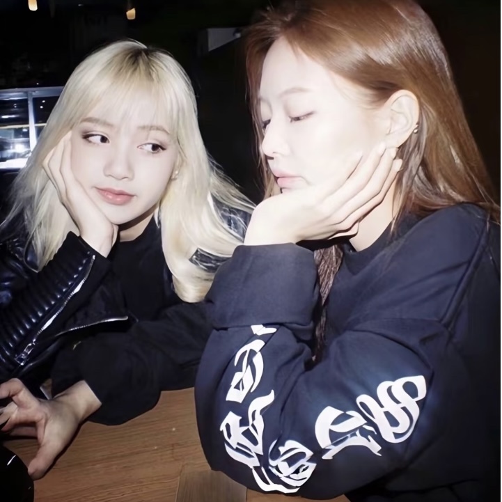 Straykids&Aespa&Blackpink Inspired Zip-Up Hoodie