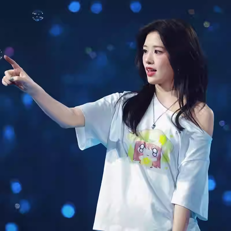  IVE 2026 FAN CONCERT ​DIVE into IVE Merch Inspired T-Shirt