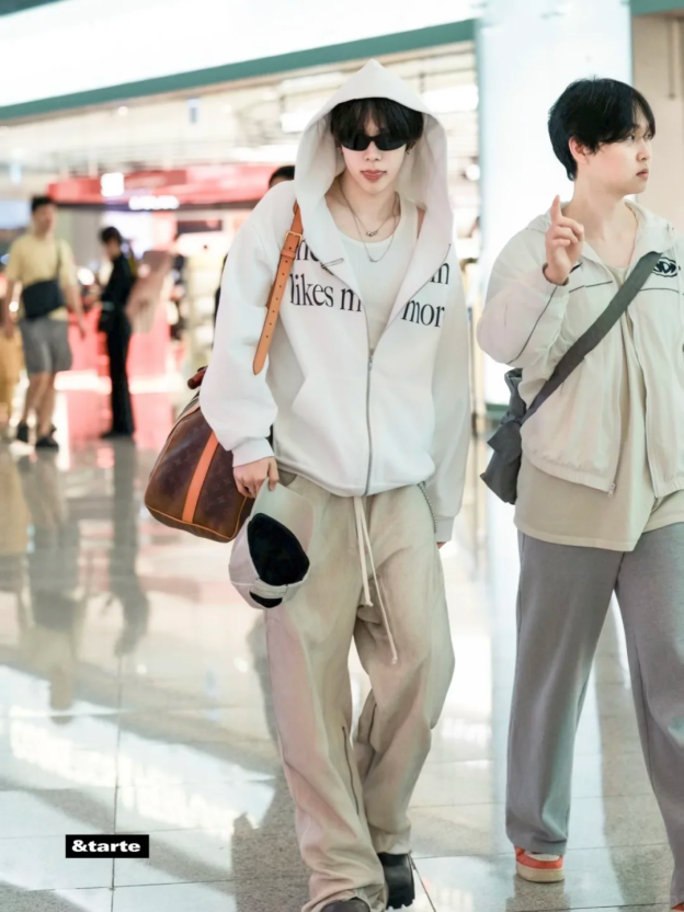 Riize Shotaro Inspired Algorithm Zip Up Hoodie