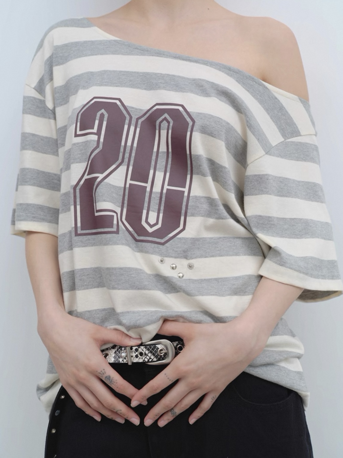 Gidle Miyeon Inspired Off-Shoulder Stripe T-Shirts