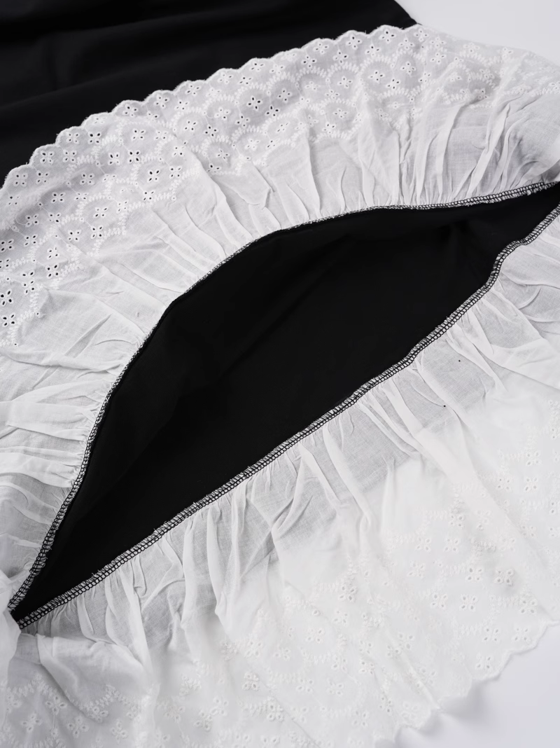 IVE Rei Lace Spliced Hem Short Sleeve T-Shirt