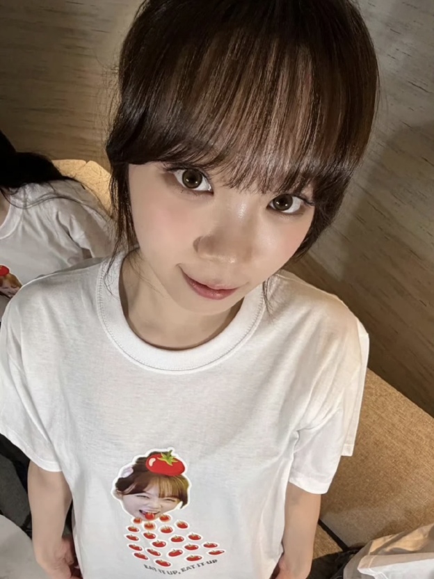 LE SSERAFIM EAT IT UP Inspired T-Shirt