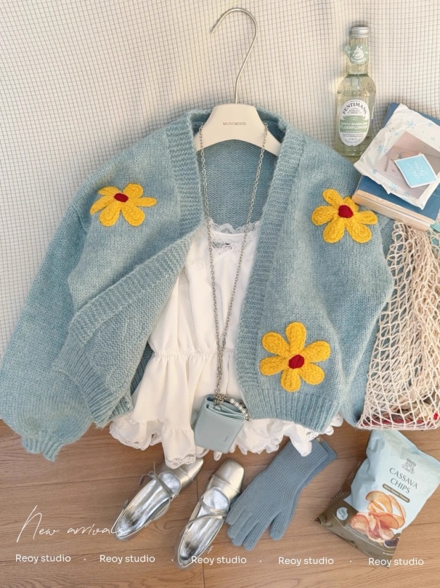 Aespa Winter Inspired Flower Sweater