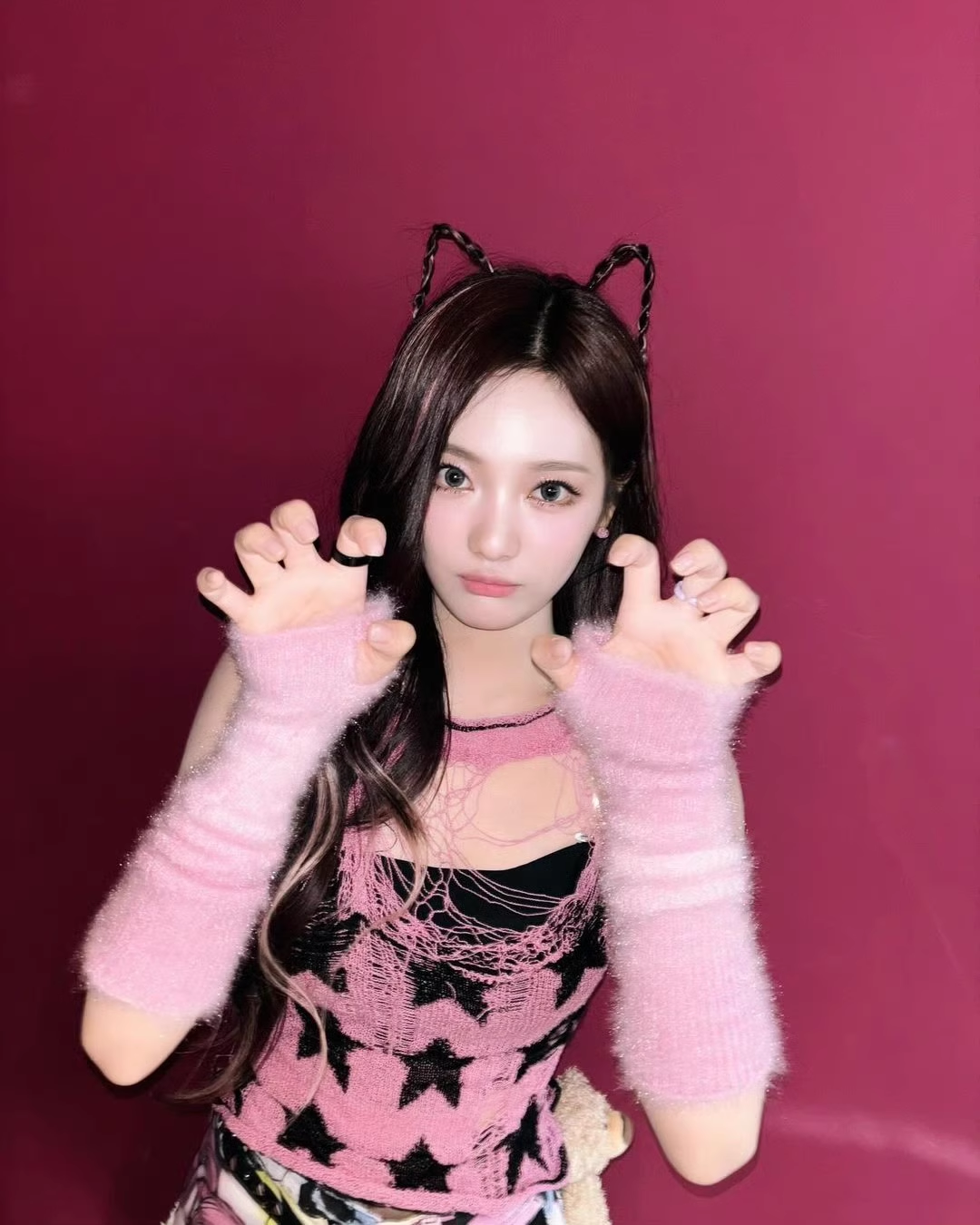 Ningning Y2K Star Cutout Knit Sleeveless Vest -Aespa Ningning