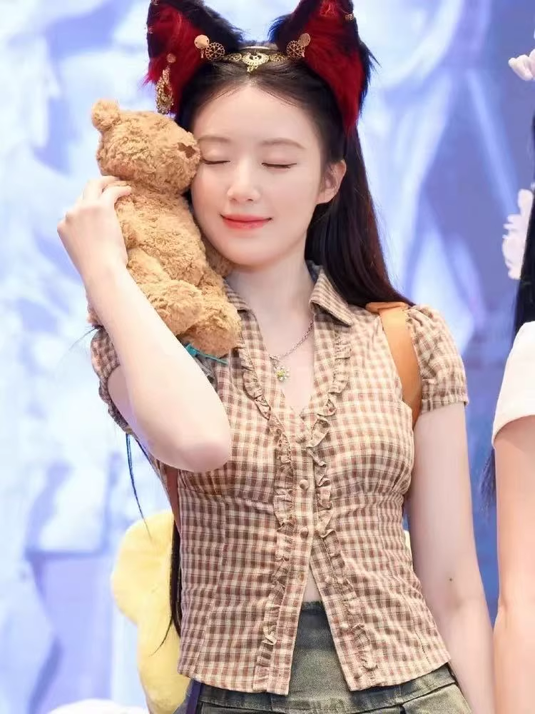 GIDLE SHUHUA Inspired Retro Plaid Waist Cinching Shirt
