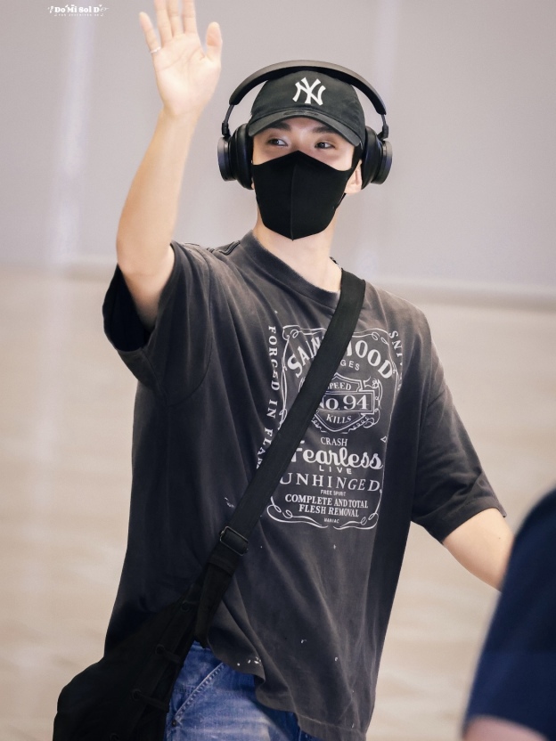 SEVENTEEN DK Inspired Washed Distressed Tee