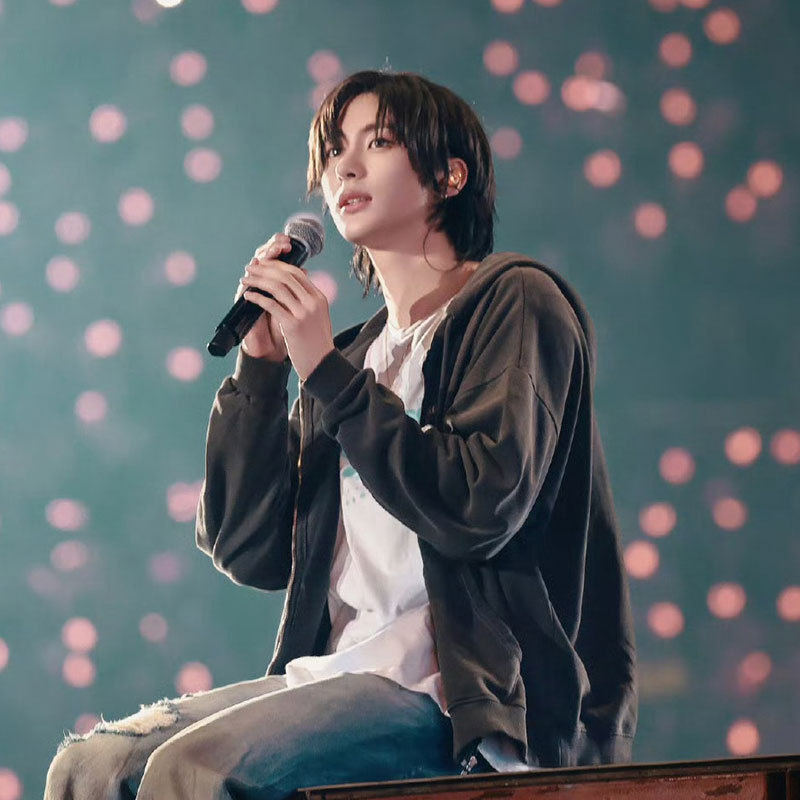 RIIZE 2024 RIIZING DAY Inspired Zip-up Hoodie