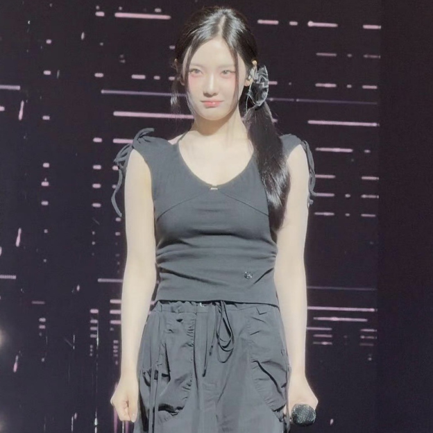 Aespa Ningning Inspired Sleeveless One-shoulder Top Low-rise Cargo Pants Set