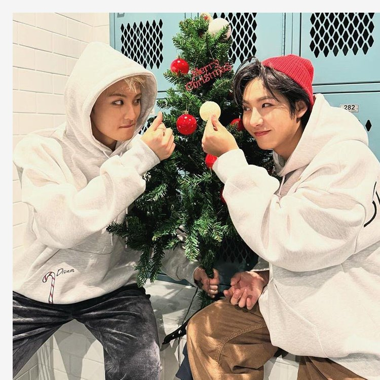 NCT DREAM Inspired Graffiti Print Hoodie