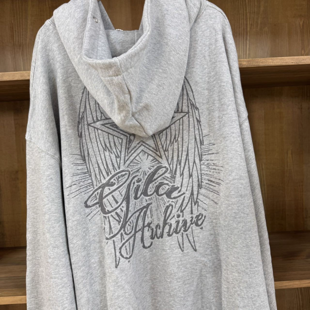 LE SSERAFIM Sakura Inspired Star Wing Zip-up Hoodie