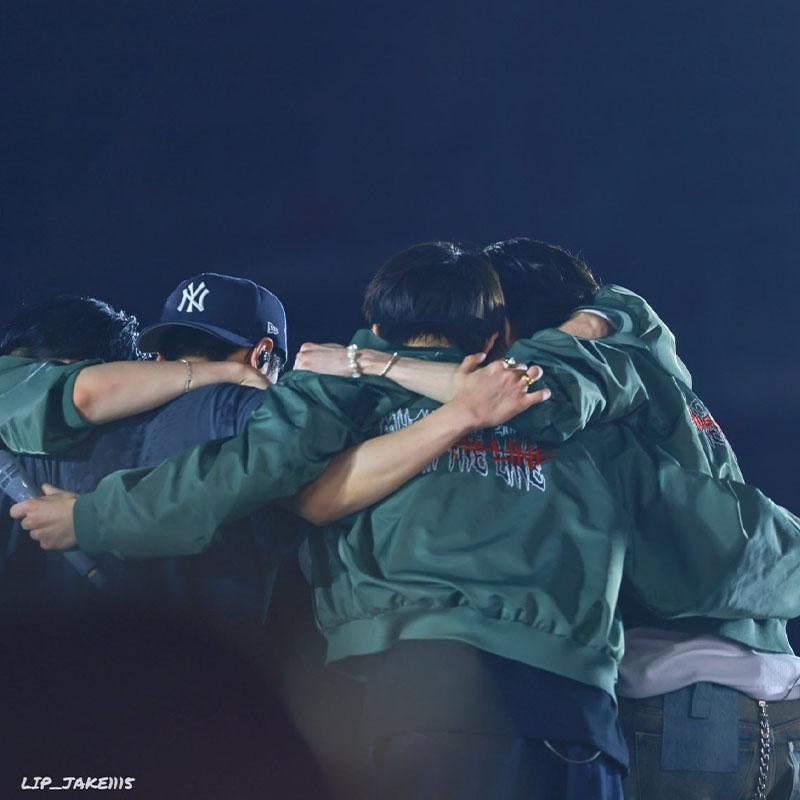 ENHYPEN 2024 WalkTheLine World Tour Jacket - ENHYPEN