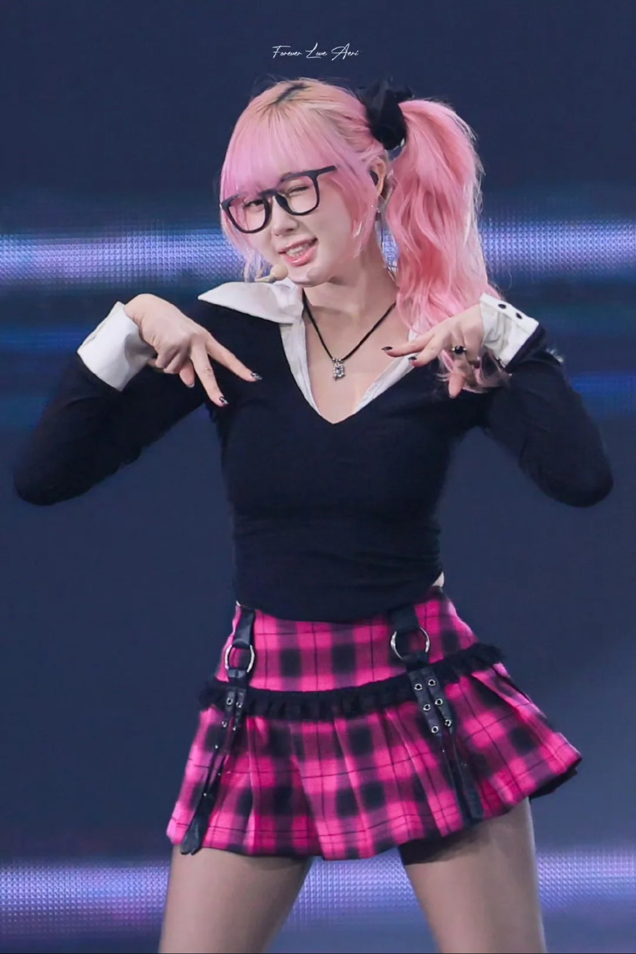 Aespa Giselle-Colorblocked T-Shirt Pink Plaid skirt Set