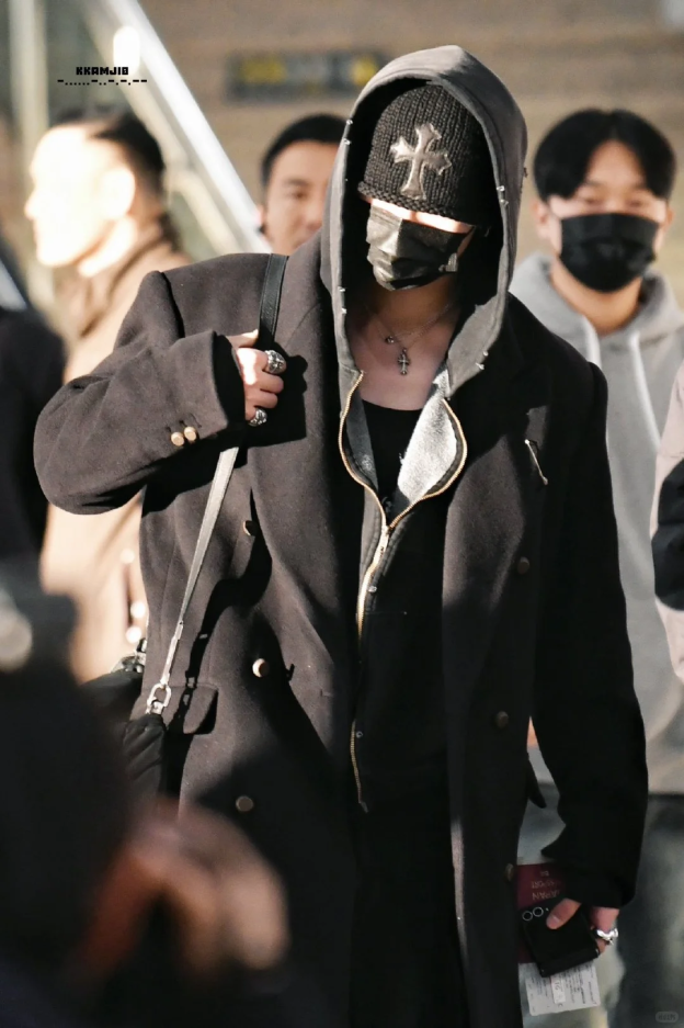 Enhypen NIKI inspired Chrome Hearts Style Cross Patch Knit Beanie