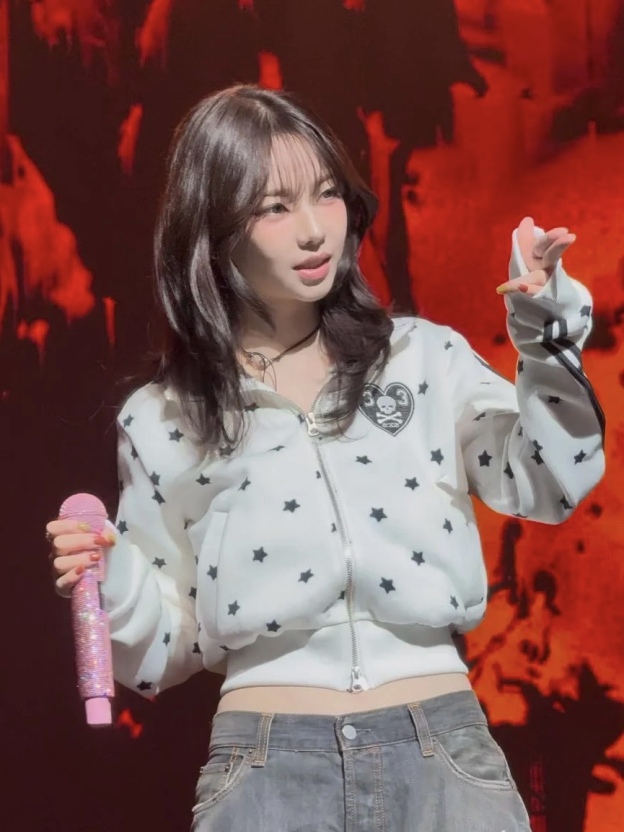 Star Print Zipper Short Jacket-Aespa Karina