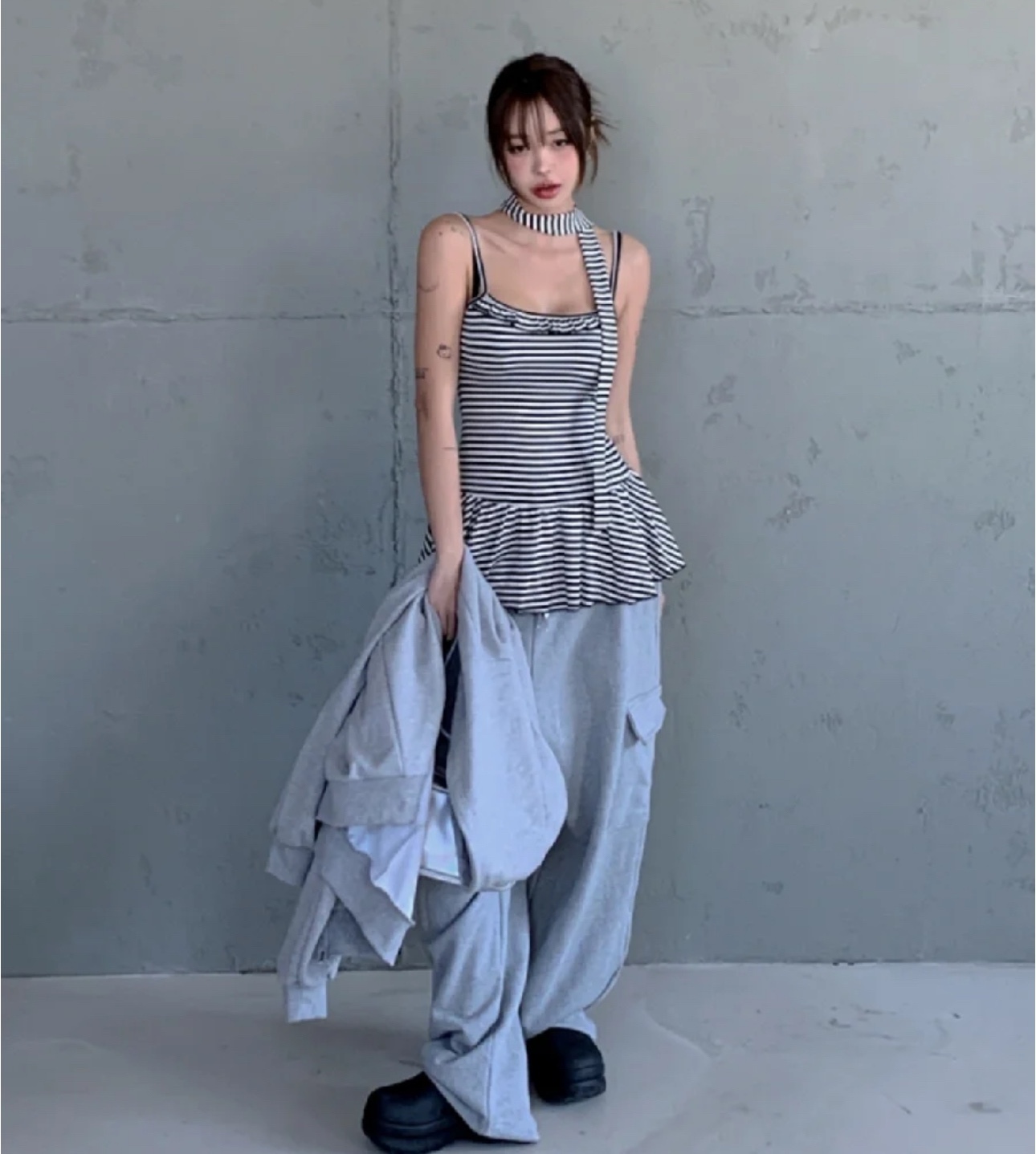 BABYMONSTER Ahyeon Summer Striped Scarf Set