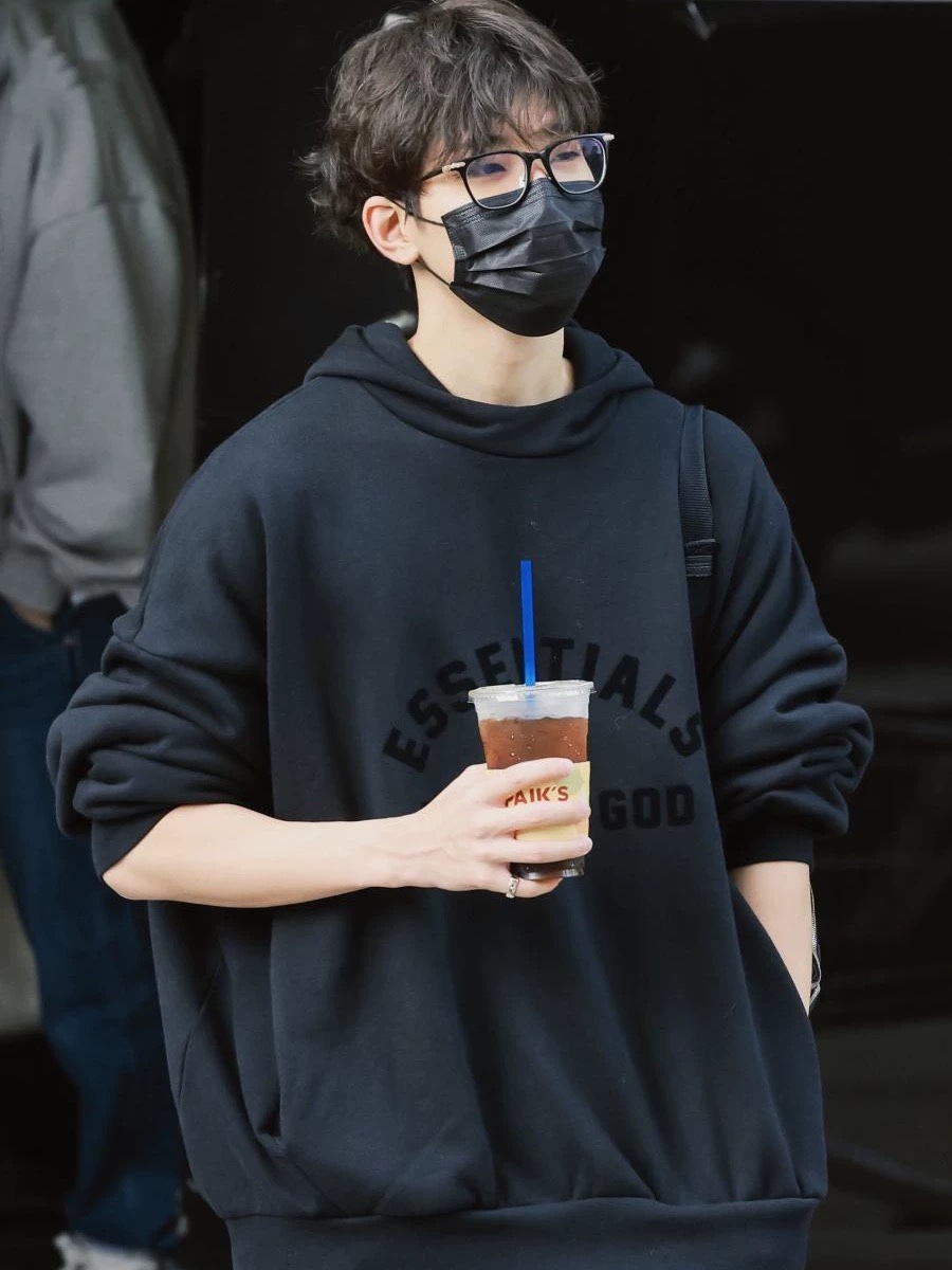 Seventeen  Wonwoo black hoodie sweatshirt