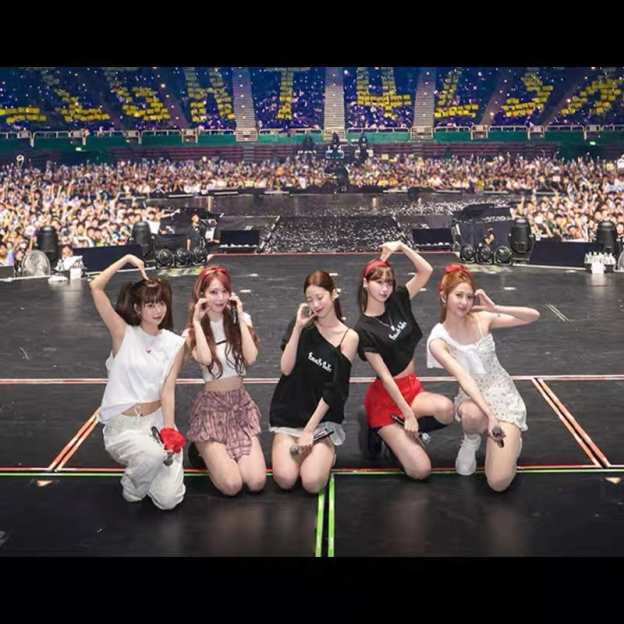 LE SSERAFIM TOUR EasyCrazyHot Merch Inspired Tee