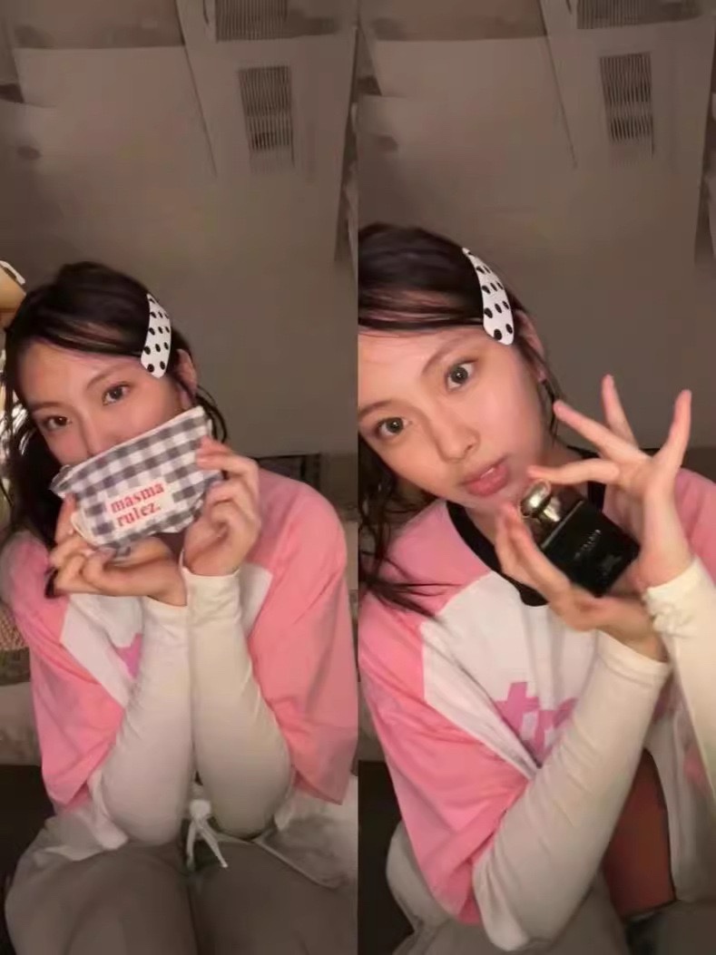 Newjeans Hyein Inspired Strawberry Oversize Tee