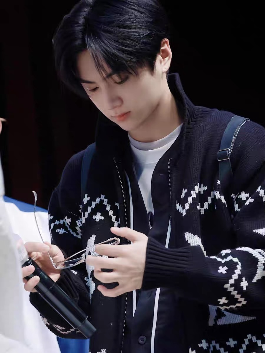 Enhypen Jay Cat Print Inspired Cat Zip-up Sweater