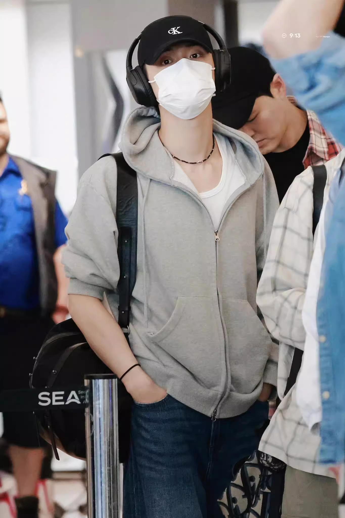 TXT YEONJUN Inspired Grey Zip-Up Hoodie