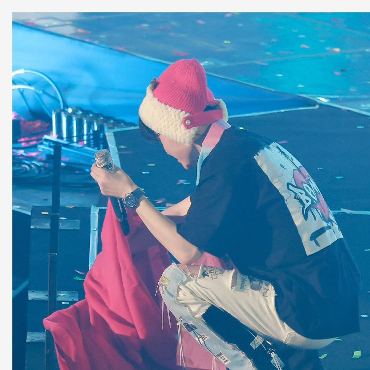 TREASURE 2023 CONCERT 'REBOOT' B.O.M.B T-Shirt