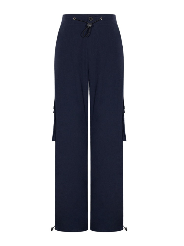 Straight-legged pants-Taylor Swift