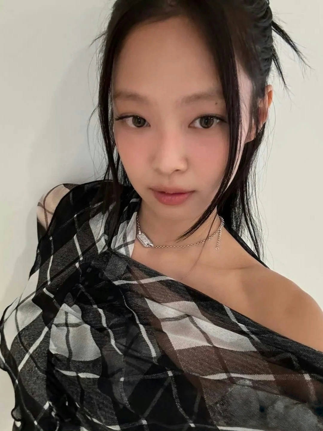 Blackpink Jennie Inspired Checkered Mesh Off-Shoulder Top&Deconstructed Skirt Set
