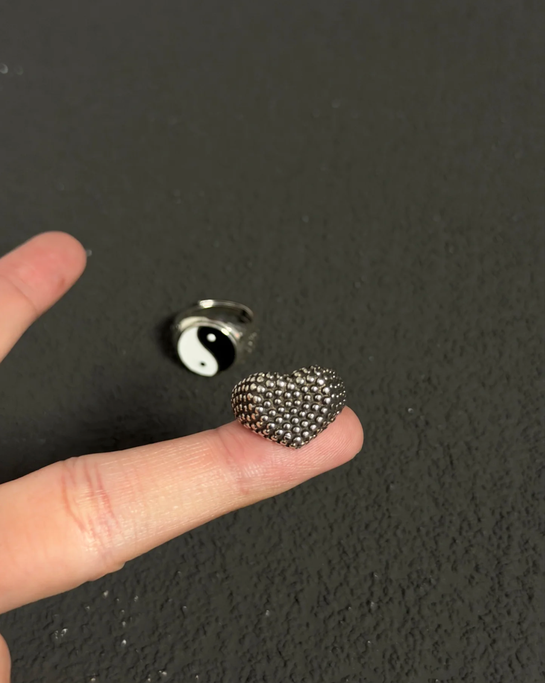 Cortis Martin 2Pcs Yin Yang & Heart Studded Vintage Punk Rings Set