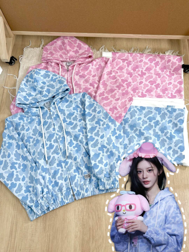  ILLIT Minju Inspired Angel Camo Zip‑Up Hoodie