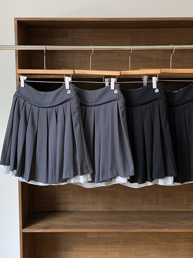 Newjeans Haerin Inspired Peter Pan Collar Jacket & Pleated Skirt Set
