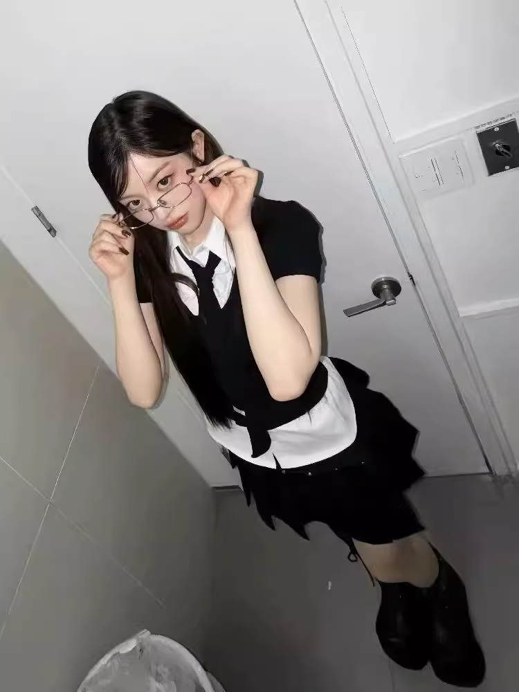 illit Minju Inspired Pseudo two-piece Top Pleated Skirt Set