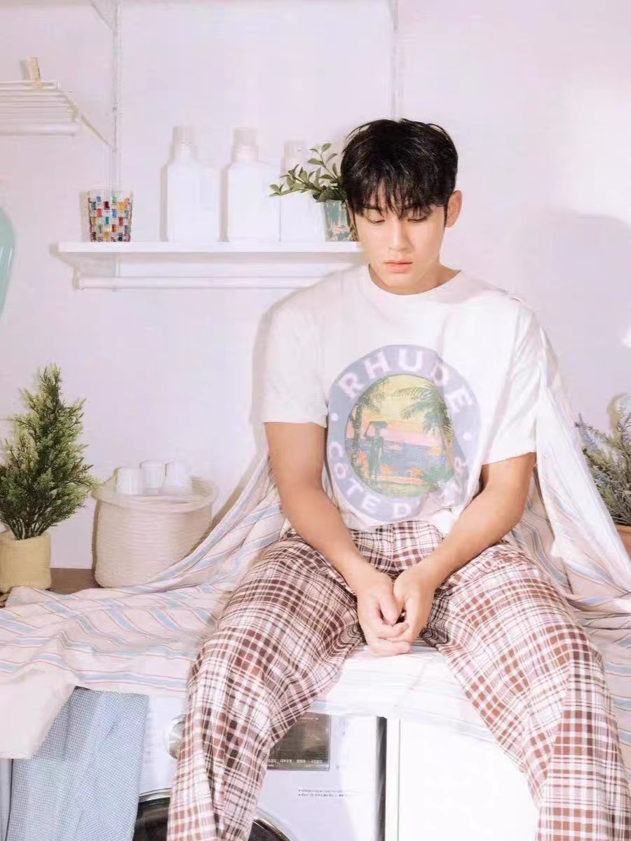 Enhypen Niki&Seventeen Mingyu Inspired Coastal Sunset Retro T-shirt