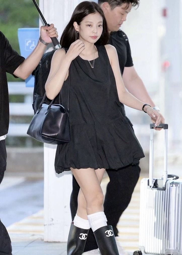 Puffy Pod Black Dress-Blackpink Jennie