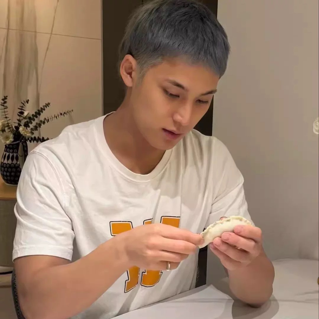 SEVENTEEN Wonwoo & Mingyu  INSPIRED W Logo T-Shirt 