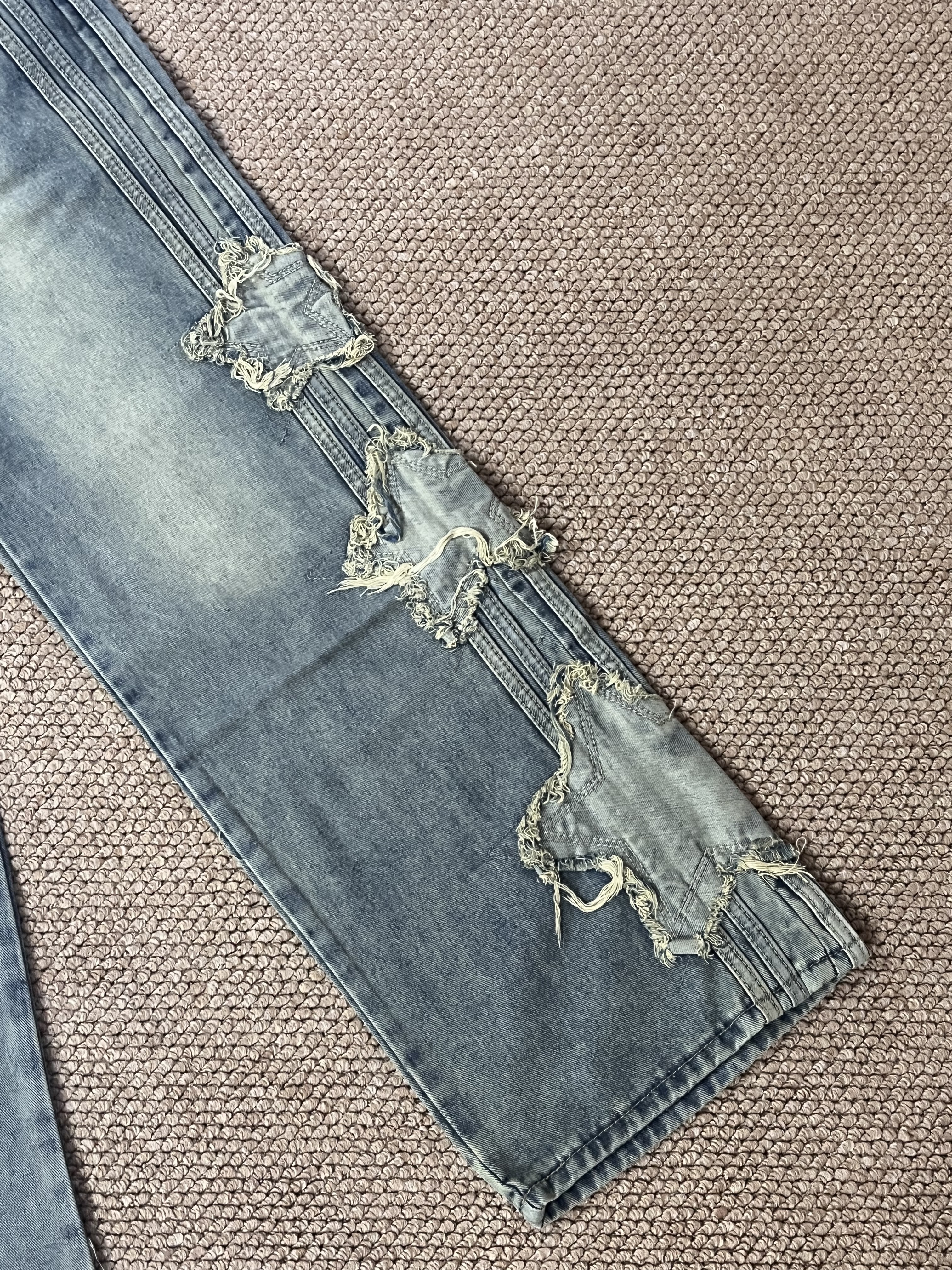 Star patches denim jeans pant-Twice Dahyun