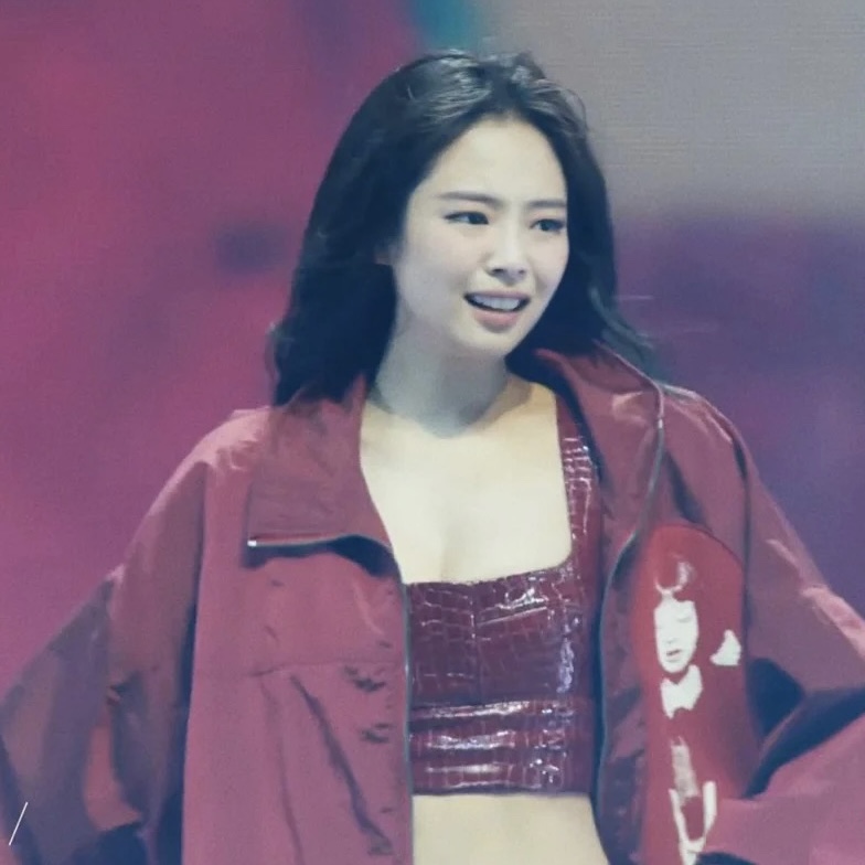 Blackpink Jennie Inspired Coachella Burgundy Jacket  
