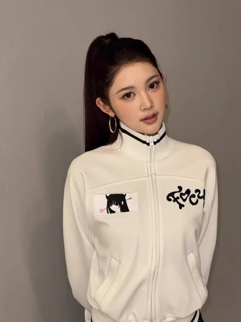 Hearts2hearts Focus Inspired Cropped Anime Graphic Zip-Up Jacket