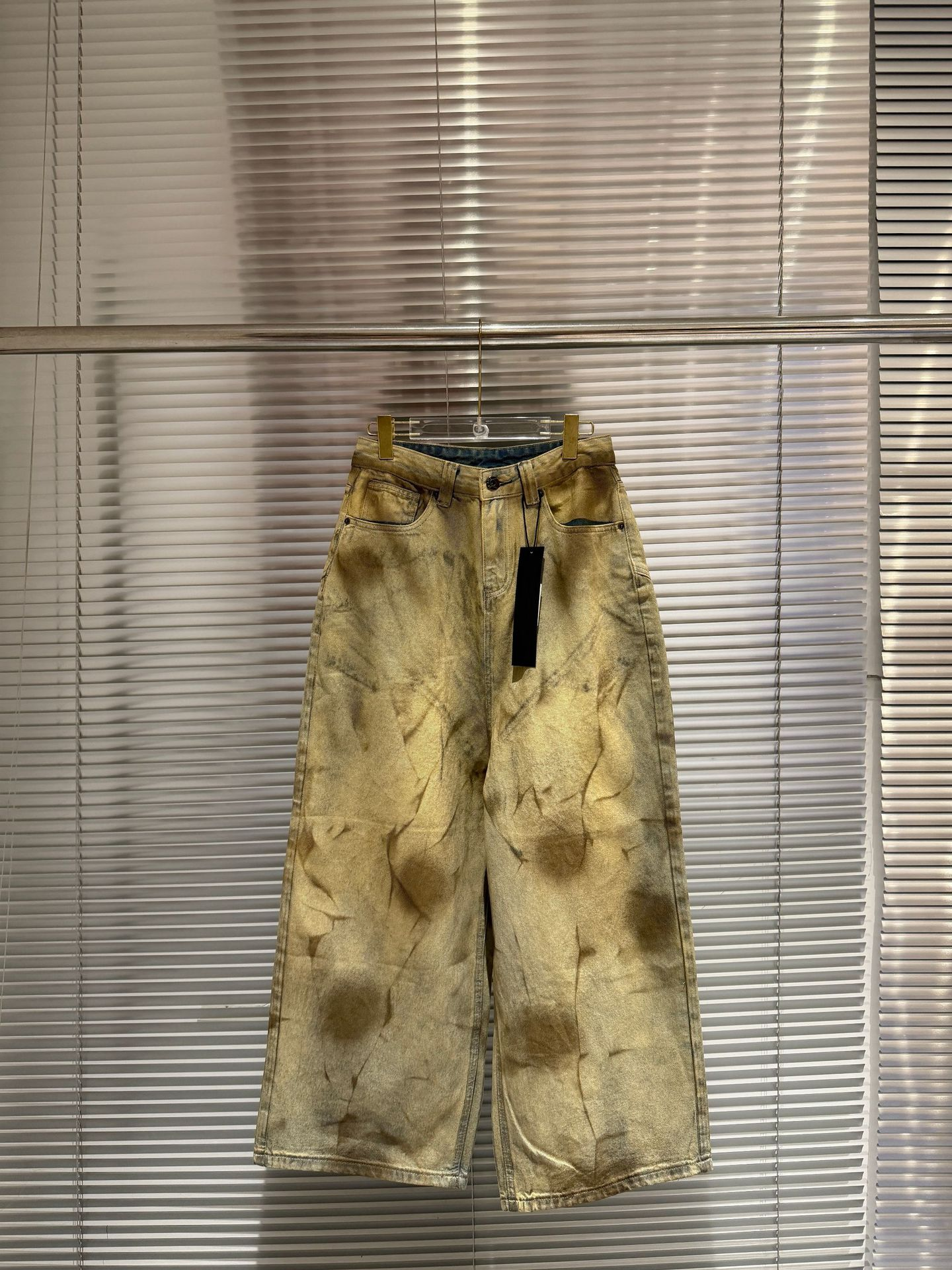 Blackpink Rose Inspired Vintage Distressed Baggy Wide-Leg Jeans