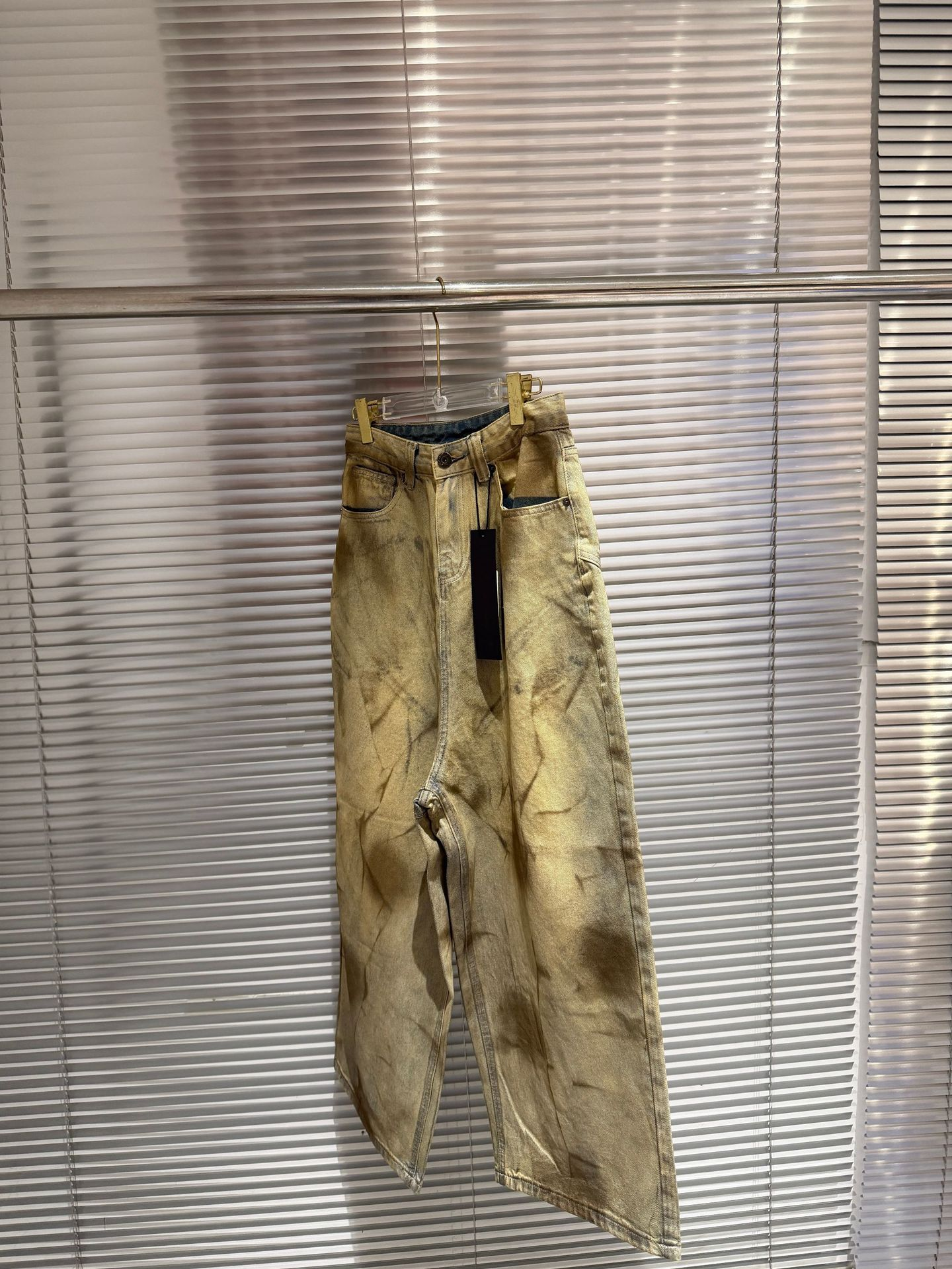 Blackpink Rose Inspired Vintage Distressed Baggy Wide-Leg Jeans