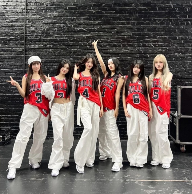 IVE customized Chicago Bulls Jersey