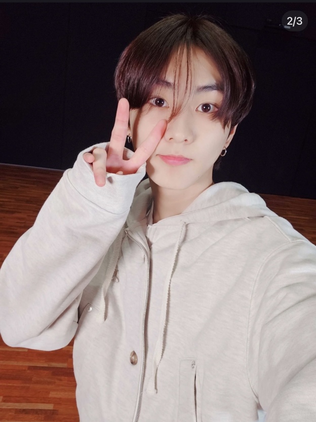 Seventeen&TXT&Straykids Inspired Hooded Zip - Up Jacket